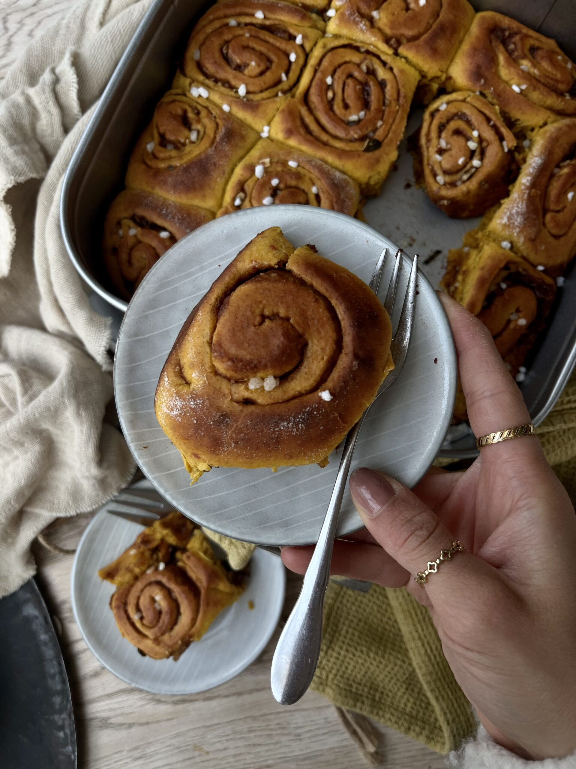 Mehr über den Artikel erfahren Kürbis-Zimtschnecken