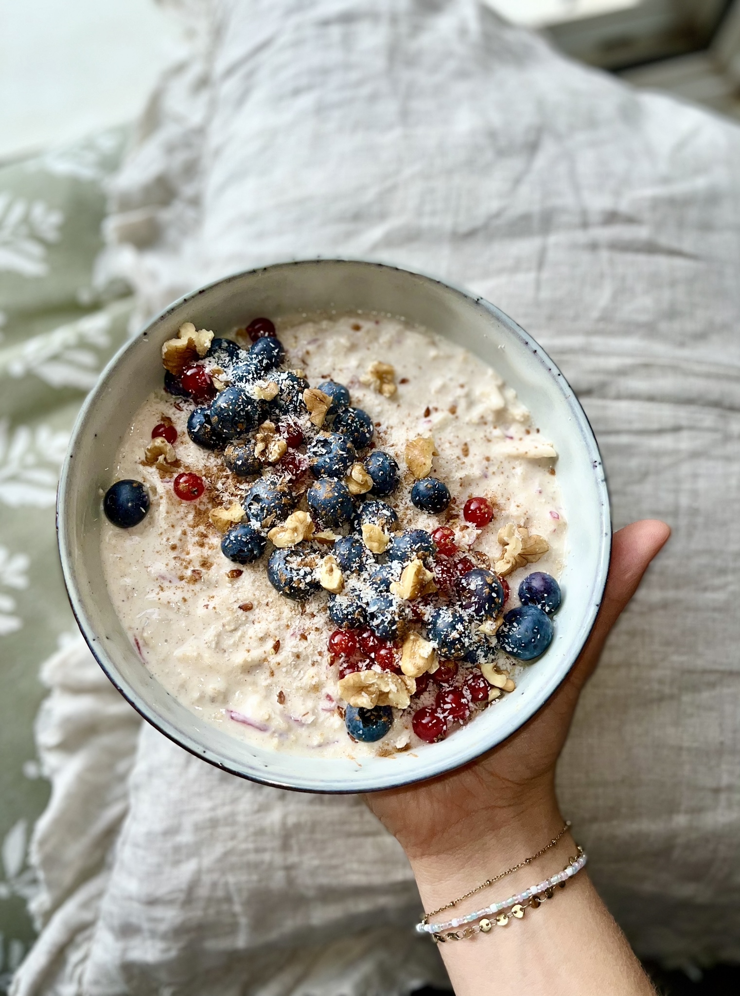 Du betrachtest gerade Veganes Kokos Bircher-Müsli